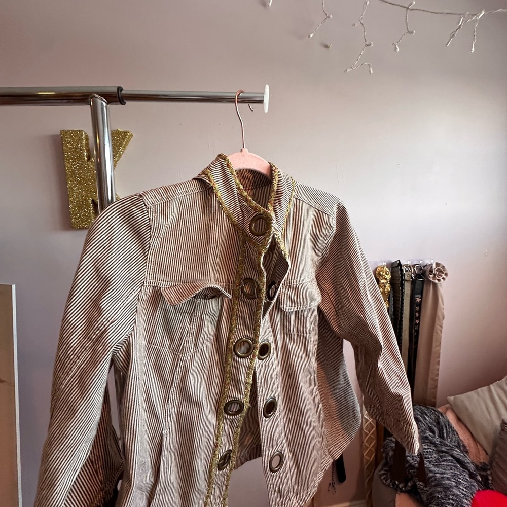 Chic Striped Button-Up Jacket - Picture 6 of 6
